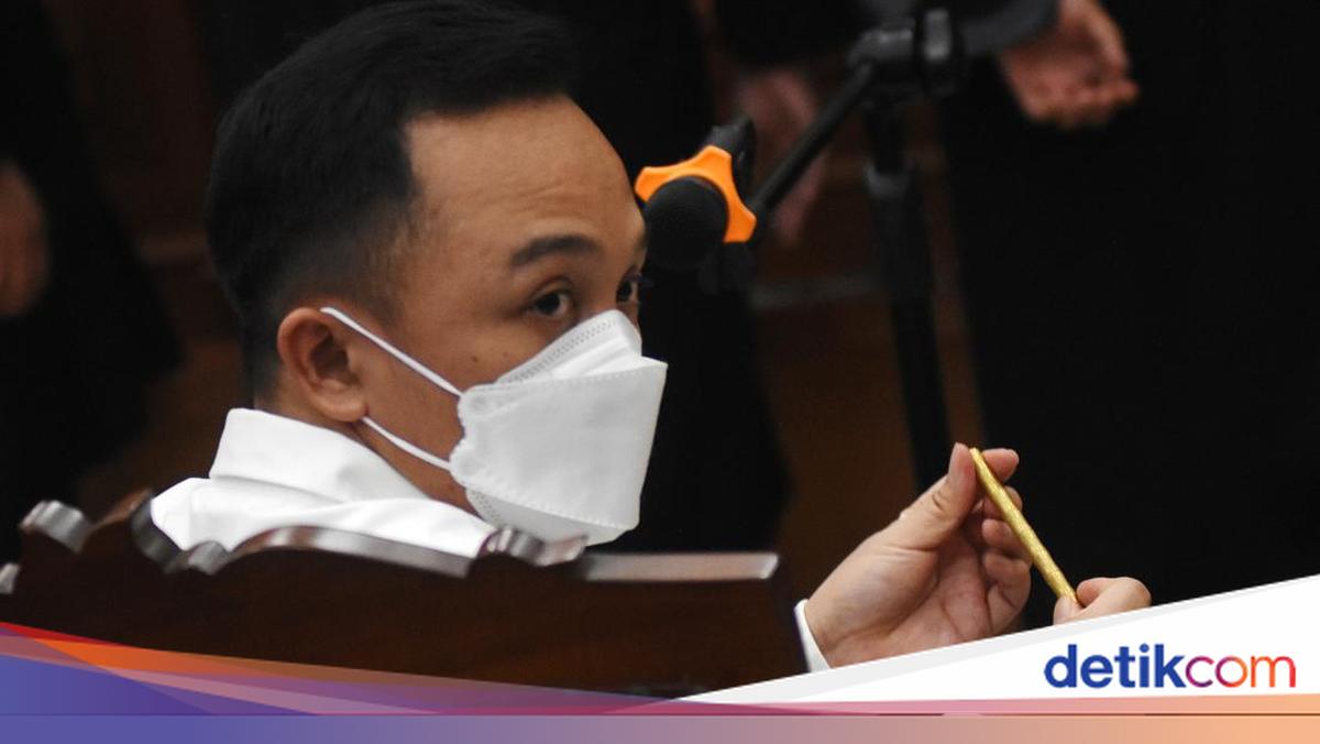 Vonis Ricky Rizal Lebih Tinggi 5 Tahun dari Tuntutan Jaksa