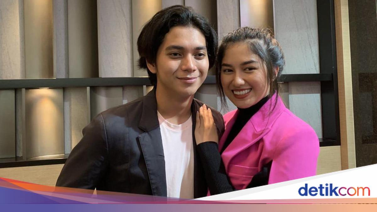 Korish jinsiy aloqa ogli uyda onamni sikdi