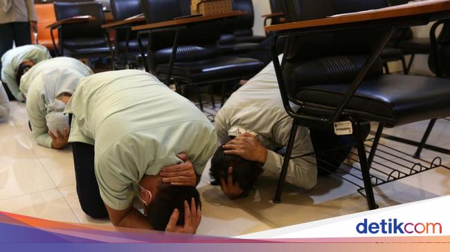 Cara Menyelamatkan Diri Saat Gempa Terjadi