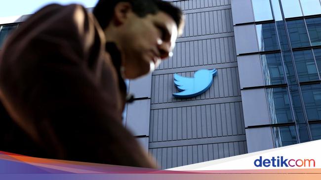 Twitter fires almost all of its employees in India!  Only a dozen left