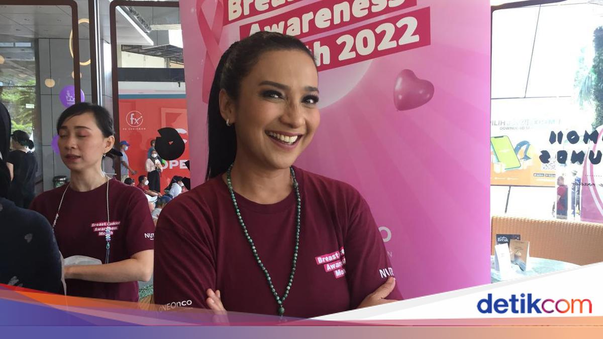 Api Shahnaz Shahnaz Kenang Marissa Haque: Perempuan Unik Bertangan Besi, Berhati Lembut