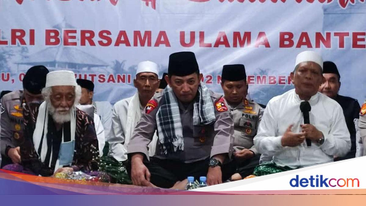 Singlim mening qolimni silaydi Singlim mening qolimni silaydi