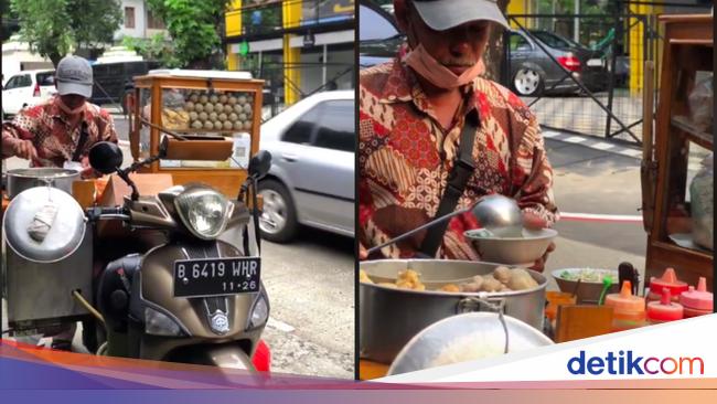 Oh!  This meatball vendor trades using a motorcycle for IDR 36 million