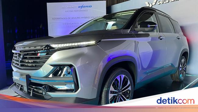 Wuling Almaz Hybrid is priced at IDR 470 million, this is a series of sophistication