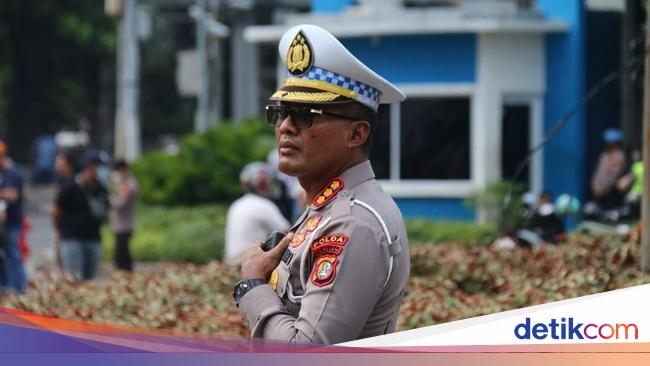 Polisi Cari Sopir Alphard yang Ditunjuk-tunjuk Patwal Saat Kawal RI 36