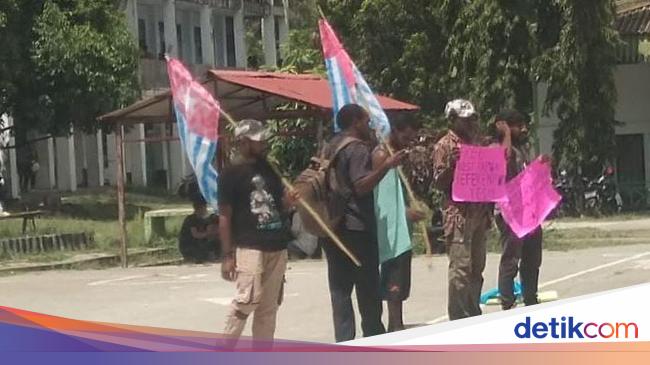 Raising the morning star flag leads to chaos at the USTJ Jayapura