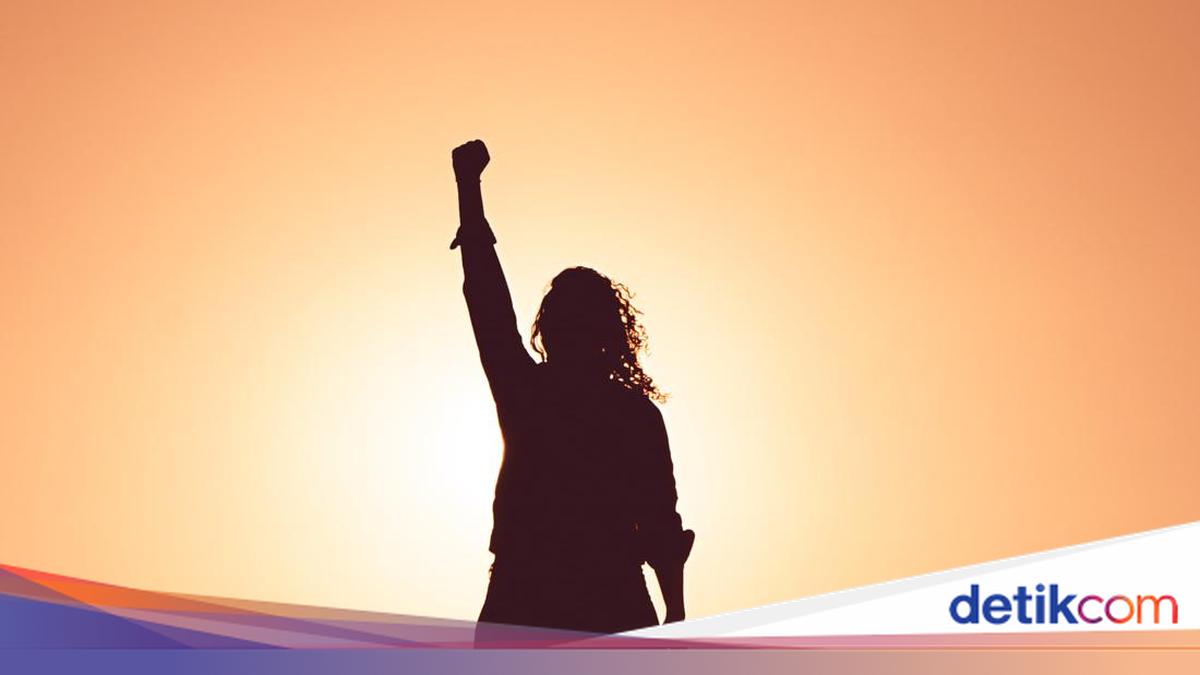 Hari Jomlo Sedunia dirayakan setiap 11 November, awalnya dari China. Ini adalah momen untuk mencintai diri sendiri dan rayakan kebahagiaan lajang.

via @detik_pop