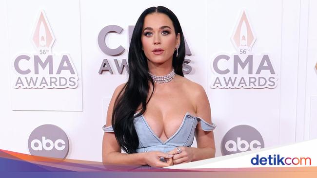 Cinta Katy Perry: dari Anak Band sampai Mantan Perdana Menteri