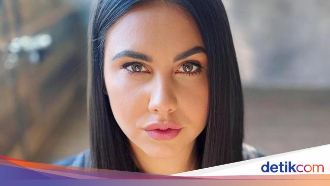 Foto: Model yang Pengakuannya Jadi Sensasi, Orgasme 12 Kali Sehari