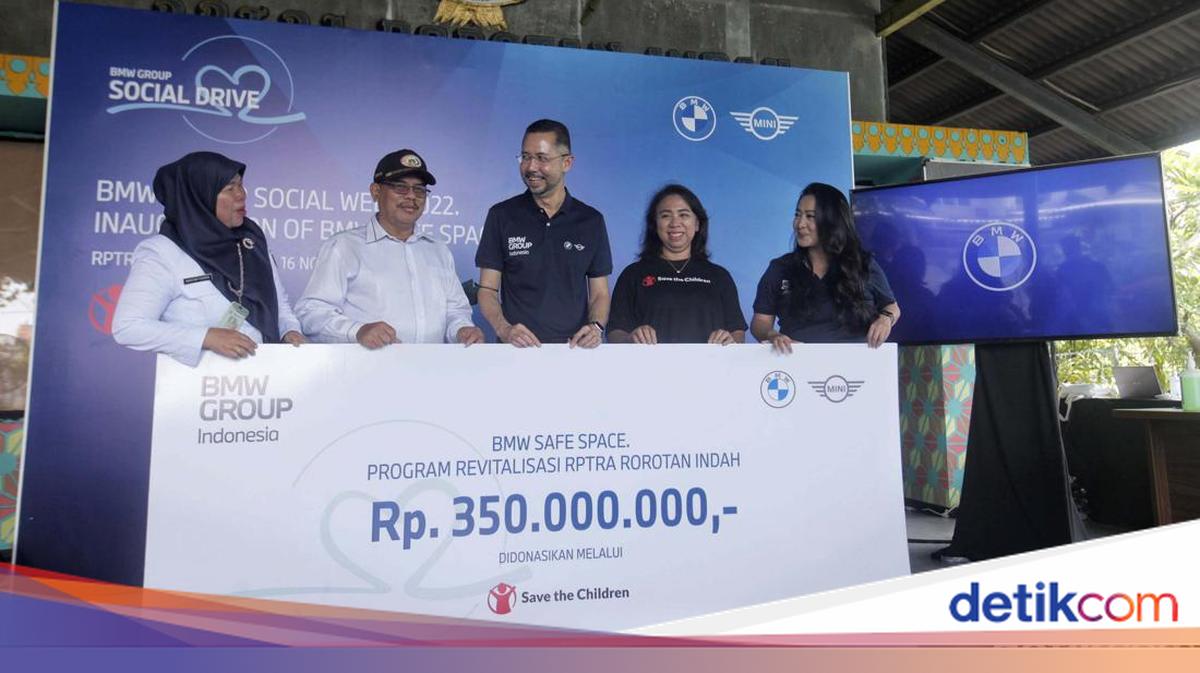 Penyerahan Bantuan untuk Revitalisasi RPTRA Rorotan Indah
