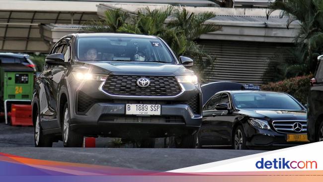 Kijang Innova Zenix ‘Drink’ Pertamax-Shell Super, prepare so much money for a full tank