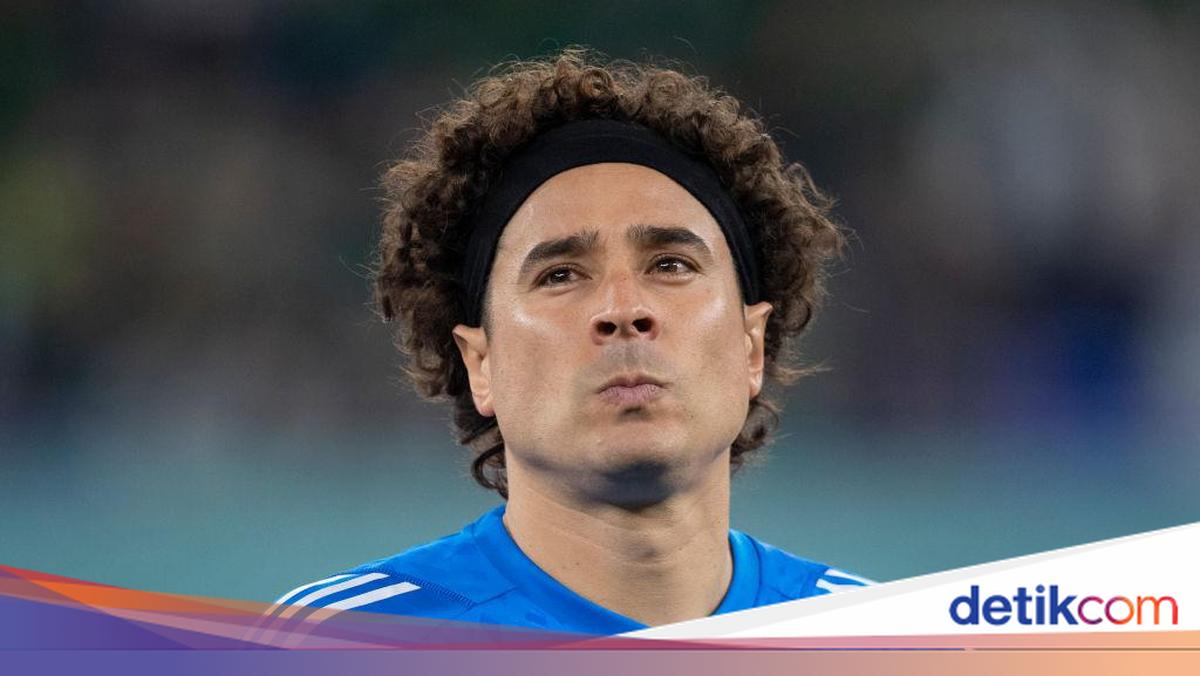 Guillermo Ochoa Pamit Ngopi, eh Tidak Balik Lagi! Transfer pun Batal Guillermo Ochoa Pamit Ngopi, eh Tidak Balik Lagi! Transfer pun Batal