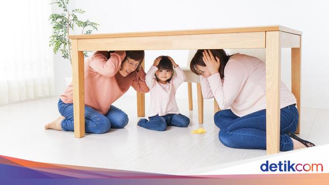 Cara Menyelamatkan Diri dari Gempa Bumi di Rumah dan Sekolah