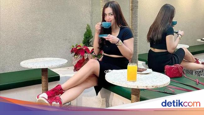 Sah Menikah Lagi Pose Ratu Rizky Nabila Dinner Hingga Hangout Di Kafe 1363