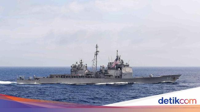 tense!  China expels US warships in the South China Sea