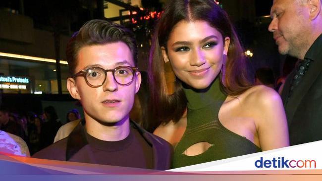 Tom Holland Juga Ditaksir &lsquo;Ibu&rsquo; Zendaya: Dia Manis Sekali