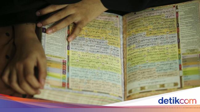 Gambar Santriwati Penghafal Al-Quran