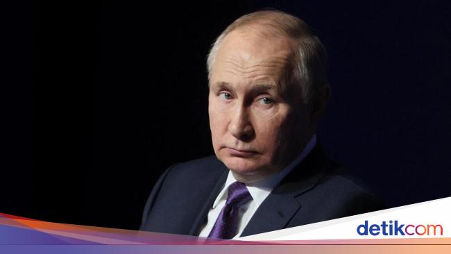 Media Rusia Dituduh Campuri Pemilu AS dengan Dipantau Putin