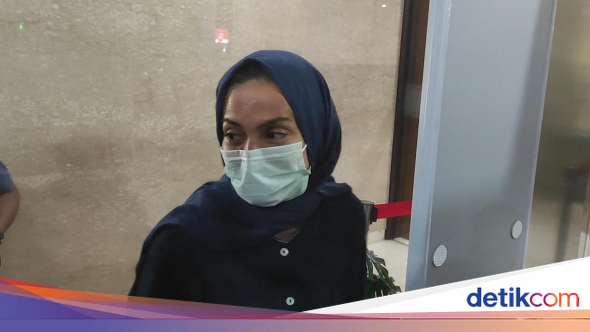 Wanda Hamidah Sambangi Bareskrim Lagi, Ada Apa?