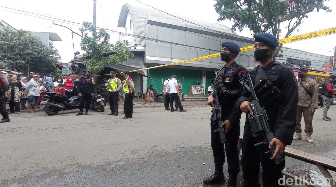 Bom Bunuh Diri Meledak Di Polsek Astana Anyar, Sejumlah Polisi Terluka