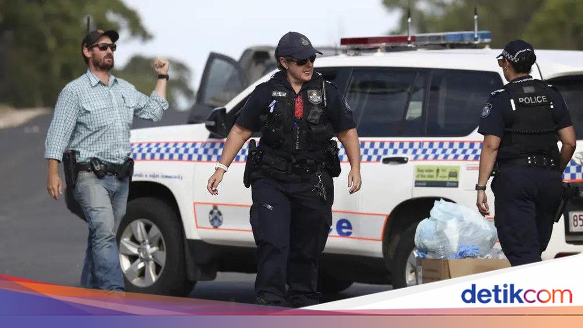 * Australia Shooting: 3 Dead, Suspect on the Run