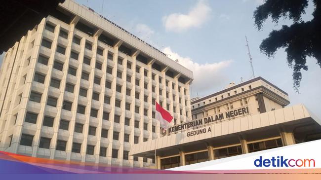 Pemeriksaan Kesehatan 481 Kepala Daerah Pilkada 2024 Ditunda, Berikut Alasannya