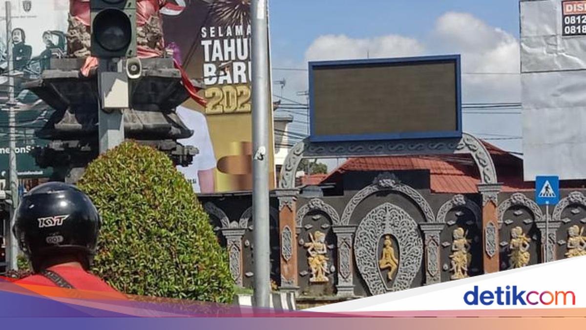 Subagan Kendala Anggaran, Videotron Simpang Empat Subagan 'Dibiarkan' Rusak