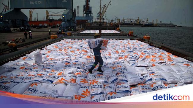 “Jakarta’s Rice Imports from Thailand and Vietnam Increase: Bulog Warehouses Receive 132,000 Tons”