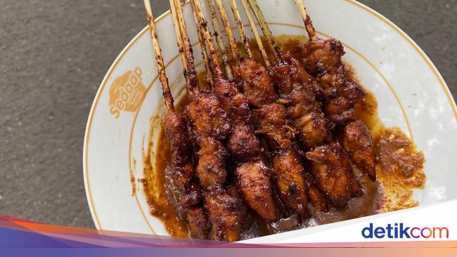 10 Sate Ayam dan Sate Kambing di Jakarta yang Terkenal Lezat