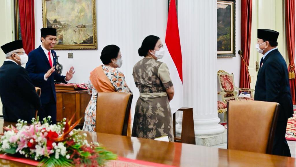 Prabowo Dampingi Jokowi Di Pelantikan Panglima TNI, Akrab Dengan Mega