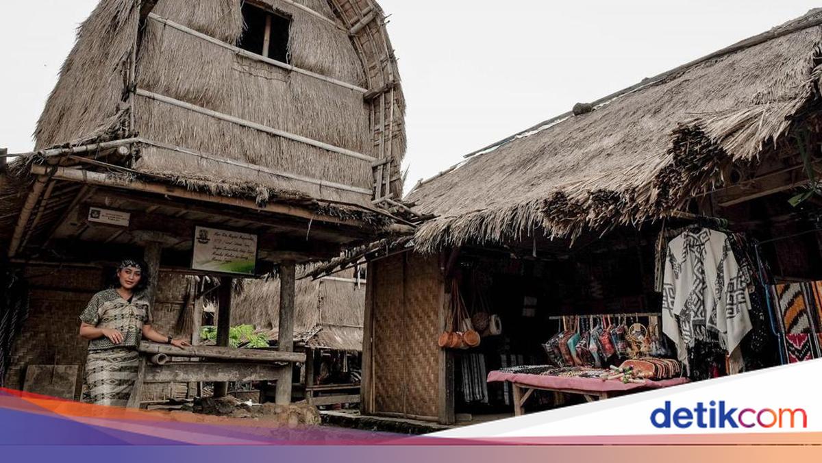 Mengapa Masyarakat Desa Sade Rutin Mengepel Lantai Rumah Pakai Kotoran ...