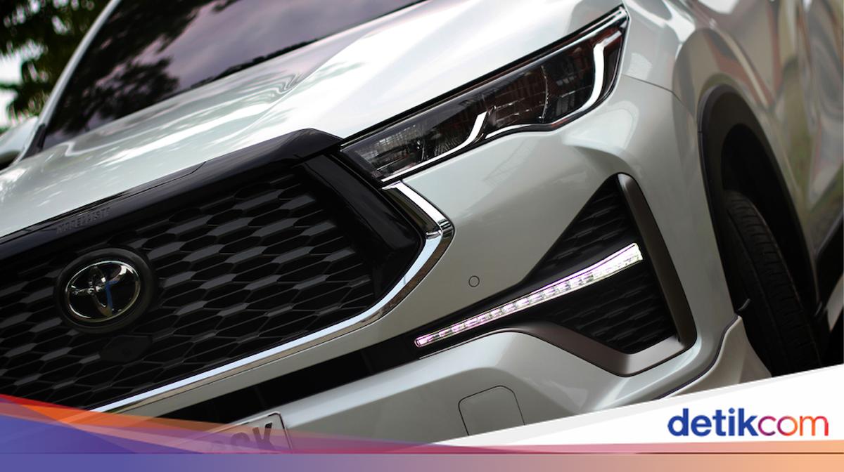 Ramai Pengguna Kijang Innova Zenix Hybrid Keluhkan Pecah Ban