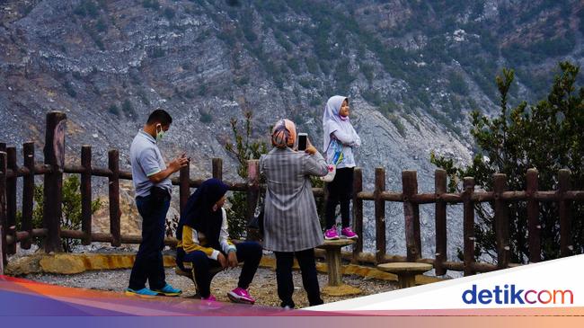 Pengunjung Kunjungi Lembang Park Zoo Saat Nataru, Kemenpar Dorong Wisata Berdampak Ekonomi Lokal