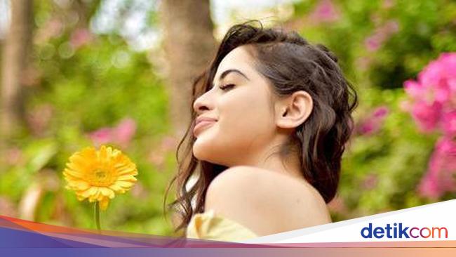 Urfi Javed, Artis India yang Dihujat Gegara Terlalu Seksi