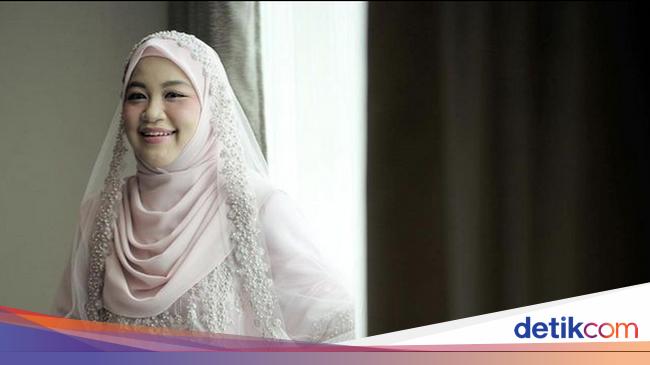 8 Foto Inspirasi Baju Pengantin Syari dari Pernikahan Fotografer Diera