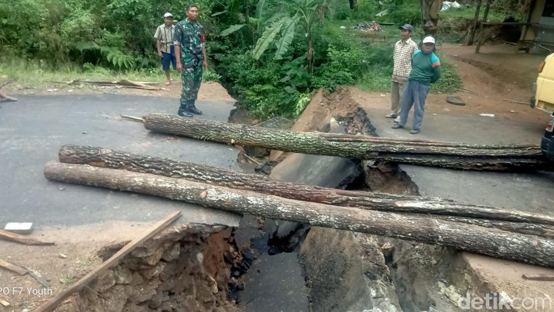 Jembatan Alternatif Penghubung Trenggalek-Ponorogo Putus