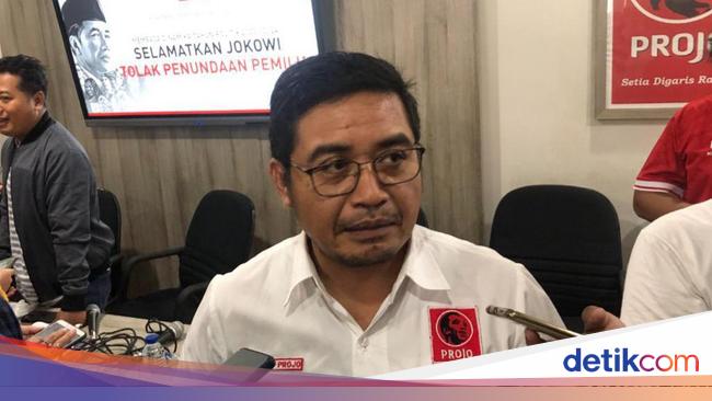 Projo Bela Jokowi Saat Hasto Singgung 3 Periode: Melantur Jauh