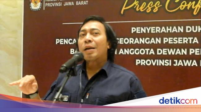 Komeng Bakal Maju Jadi Calon Anggota DPD RI