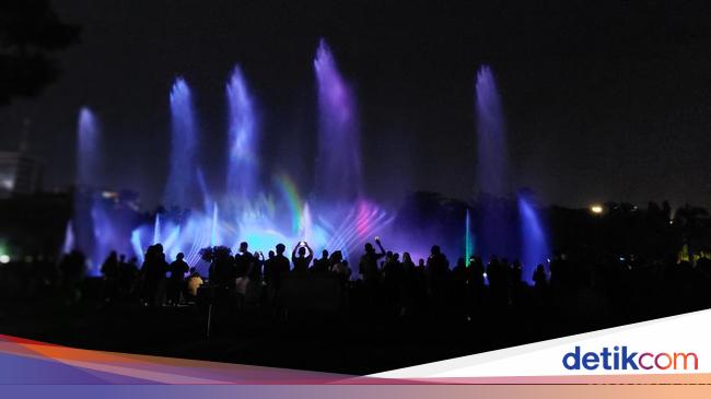 New Year’s Eve 2023 without PPKM, Monas loves the fountain show!