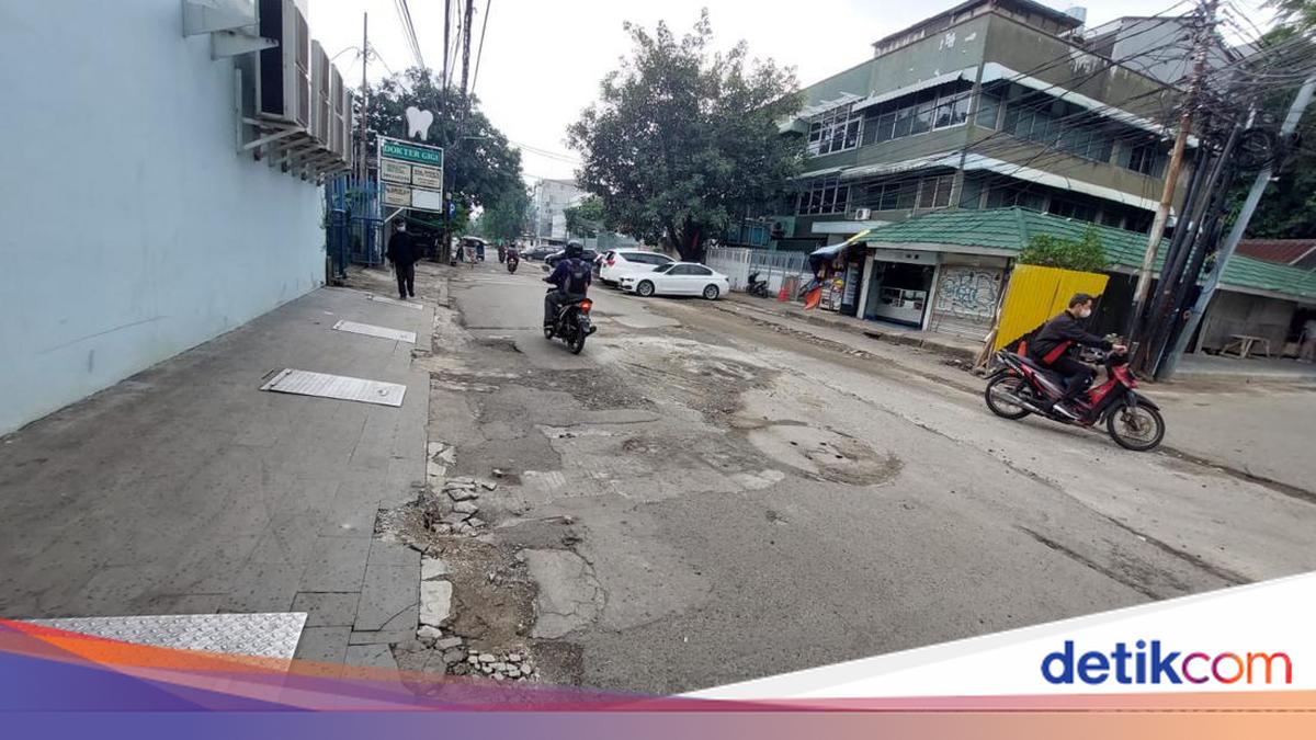 Viral Truk Terperosok Sumur Resapan Jakpus, di Sini Lokasinya