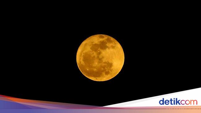 Often Changes, What is the Real Color of the Moon?