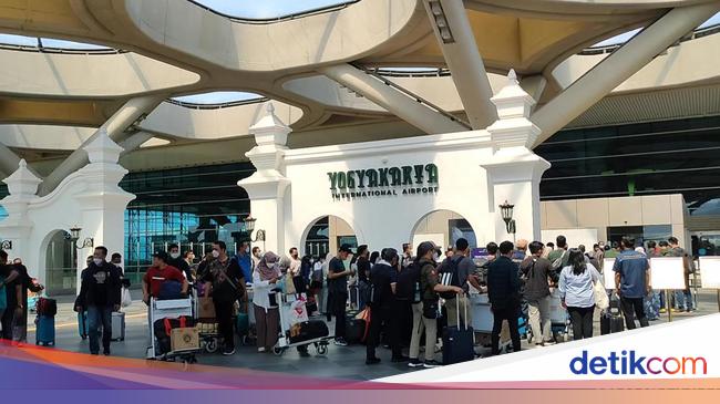 Viral Jemaah Umrah Telantar di Bandara YIA Kulonprogo