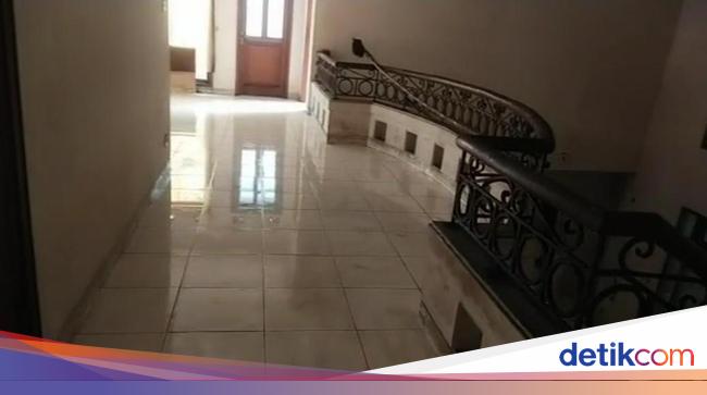 Penampakan Terkini Rumah Mewah Ibu Eny yang Viral Terbengkalai