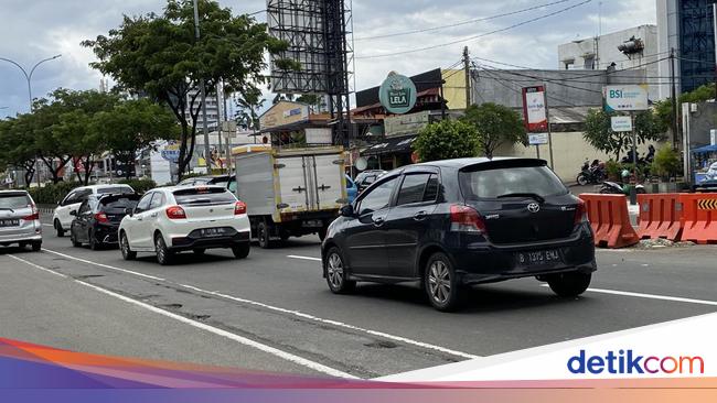 Viral ODGJ Lempar Batu ke Mobil di Margonda Depok, Polisi Turun Tangan