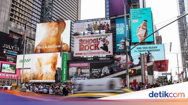 iklan komersial yang menarik perhatian konsumen