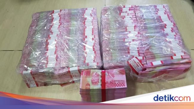 Modus Penipuan Dukun Gadungan Gresik Mulai Ritual hingga Pakai Uang Mainan