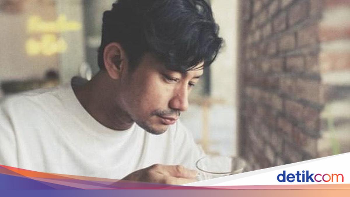 Photo: detik.com Indonesian Cop Caught Revaldo in Narcotics Case: Artistic Past Put to the Test
