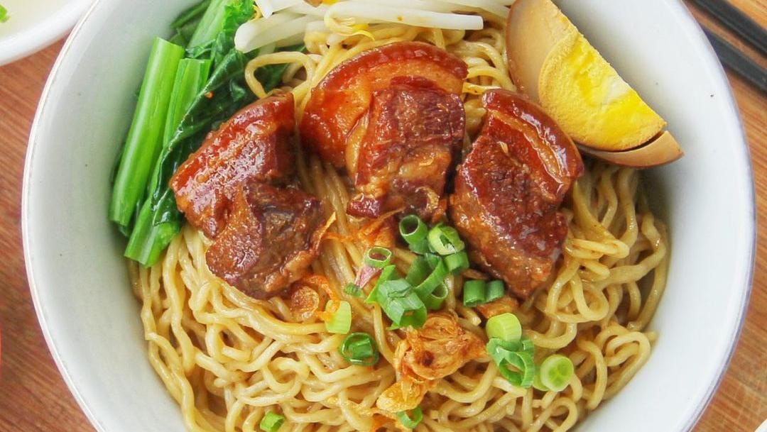 5 Tempat Makan Ini Punya Bakmi Ayam Dan Bakmi Babi Enak Di BSD