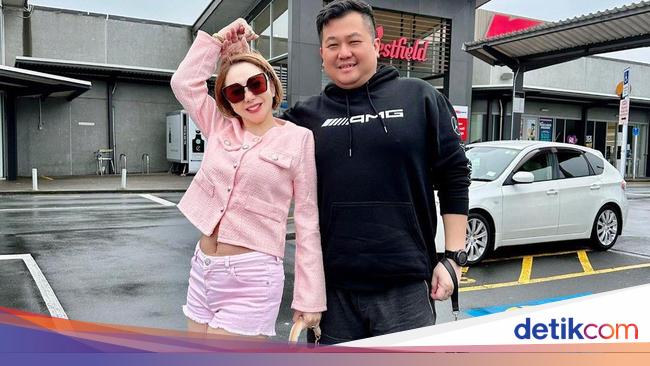 Actress Femmy Permatasari and Her Husband’s Frequent International Travels: A Glimpse into their Adventurous Lifestyle