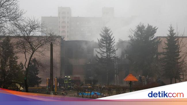 Heli Crashes Near Kindergarten Kills 16 People, Including the Minister of Home Affairs of Ukraine